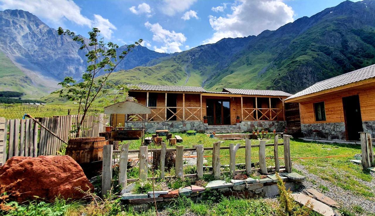 Oda Kazbegi Luaran gambar