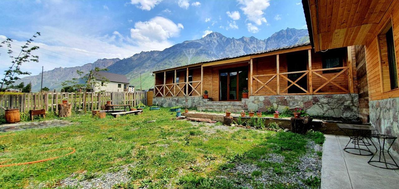 Oda Kazbegi Luaran gambar